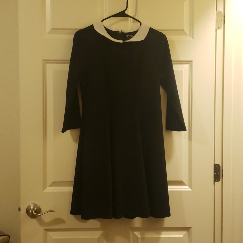Peter pan collar dress